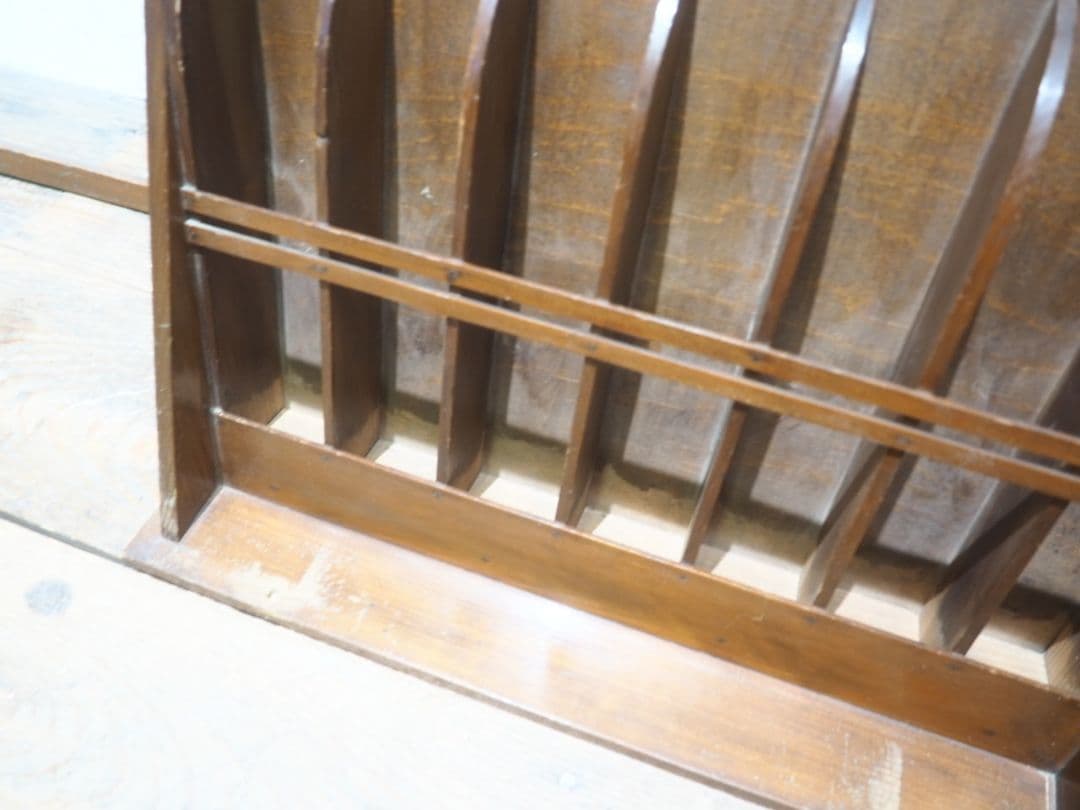 1233 昭和レトロ　ガラス蓋付の収納ケース　飾り棚　ラック　古家具　ビンテージ