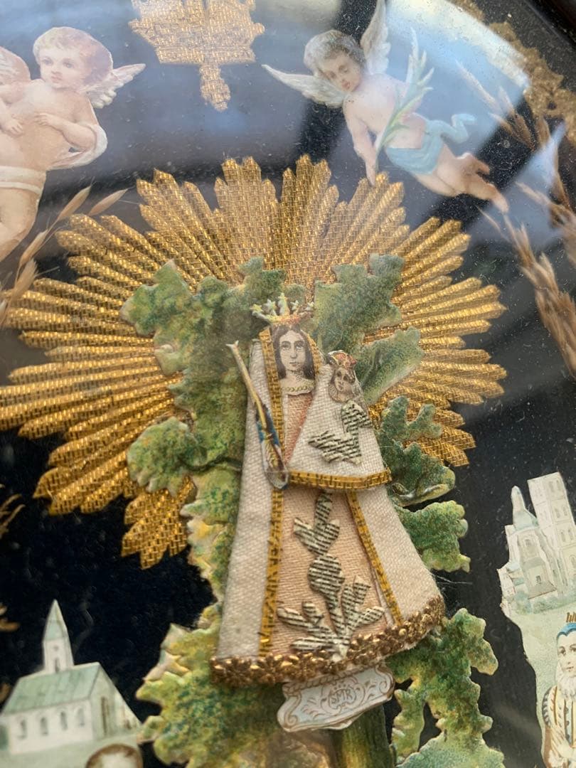 フランスアンティーク　19世紀ベルギーガラス額に美しくデコパージュされたマリア様