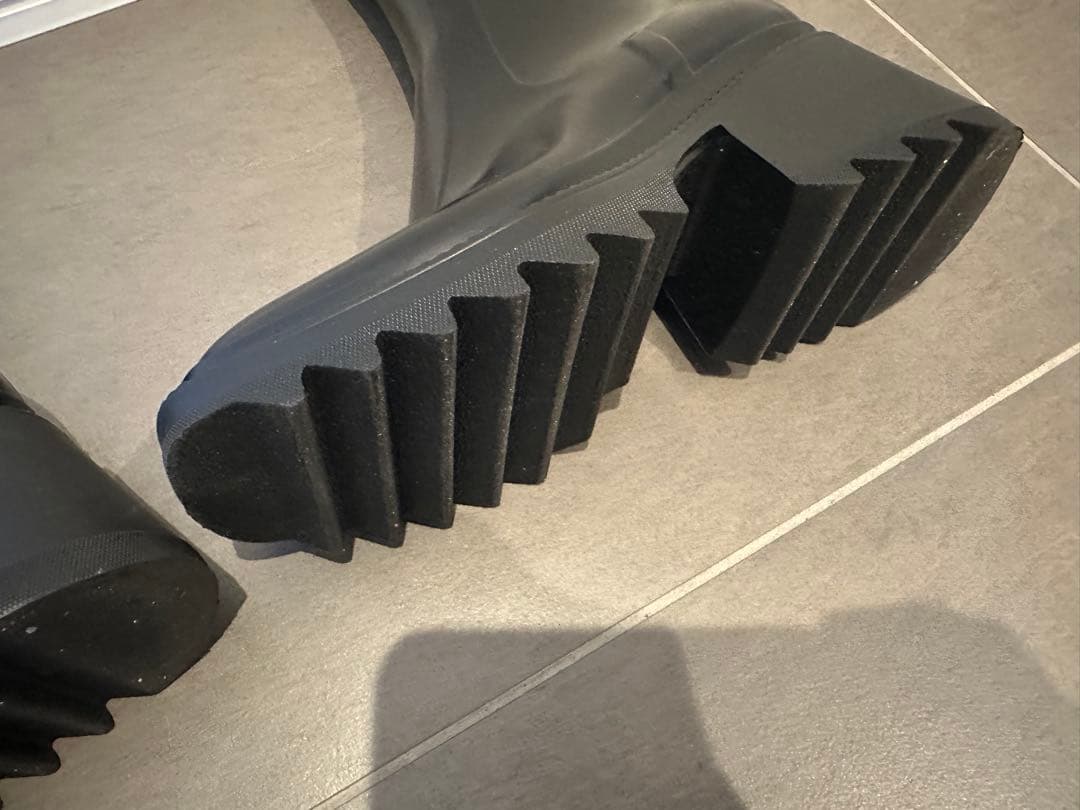 【美品】Chloé bettyレインブーツ 黒 86,900円