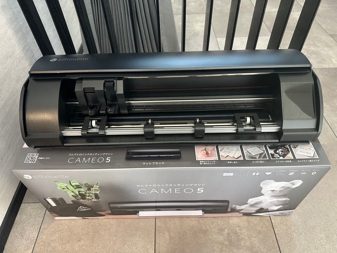 Silhouette CAMEO5 美品 カッティングシートおまけ 元箱あり