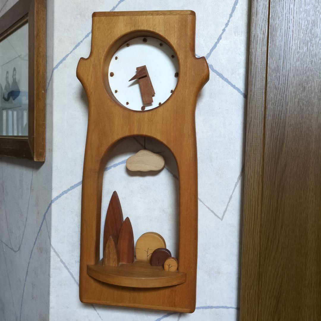 木製の自然テーマ掛時計