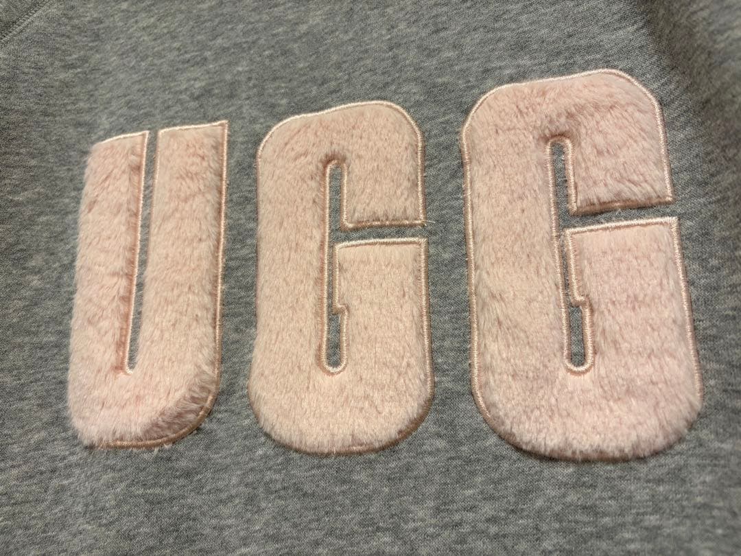 【美品】UGG 去年購入　Mサイズ　オーバーサイズ