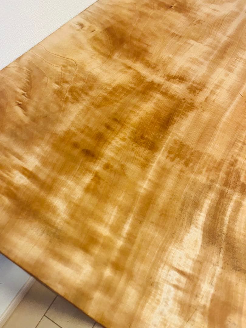 栃　一枚板テーブル　カウンターテーブル　アイアン脚　縮み杢