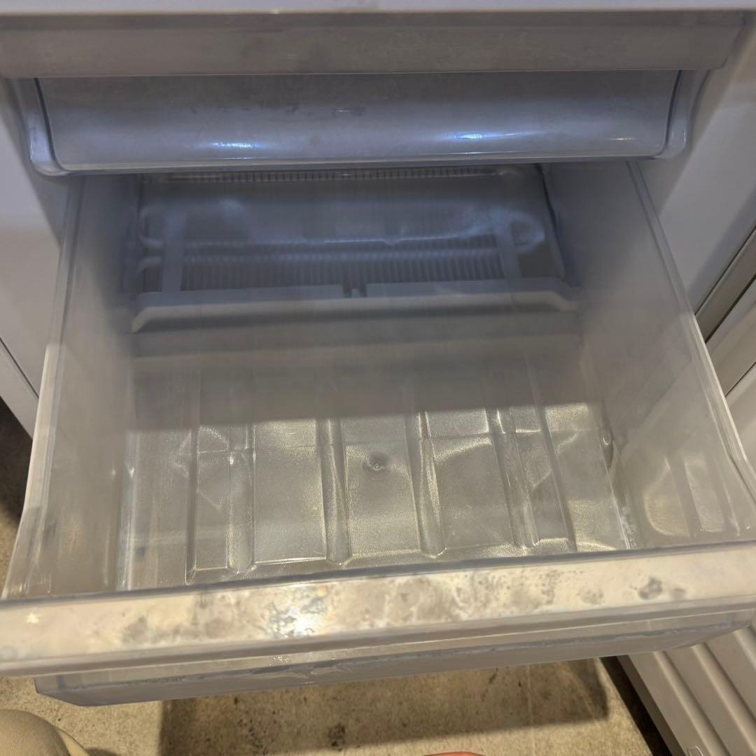 A514★2023年製★ハイセンス　冷蔵庫　大型 2ドア　ホワイト