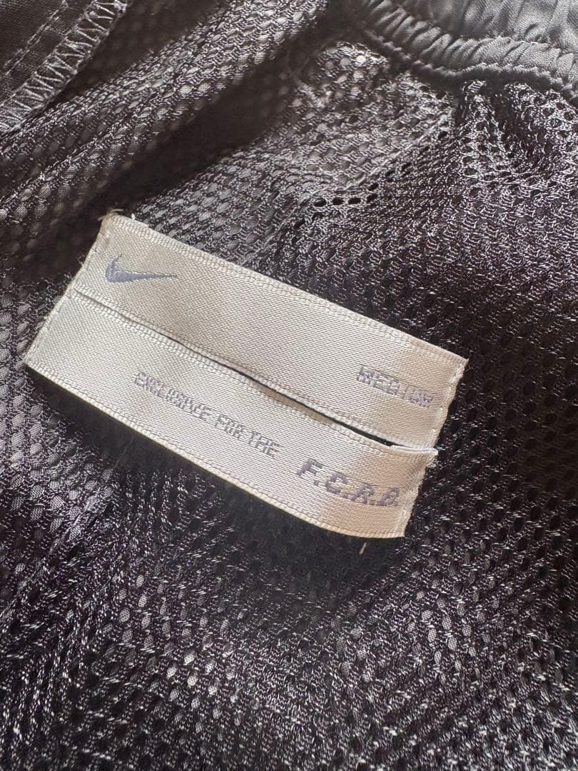 ナイキ NIKE x fcrb x honeybeeトリプルネーム 黒 迷彩柄