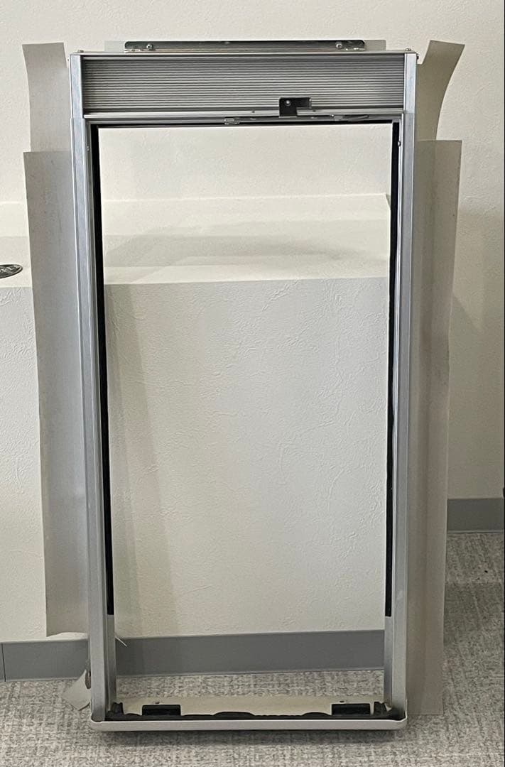 P*V様 KOIZUMI 窓用エアコン KAW-1692 2019年製