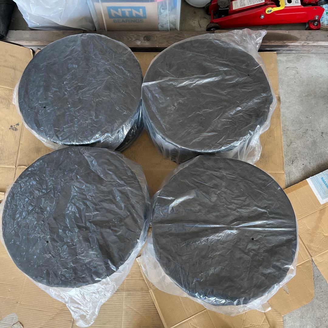 17インチ ガンメタリック 10スポークホイール　ロクサーニ　スポーツ