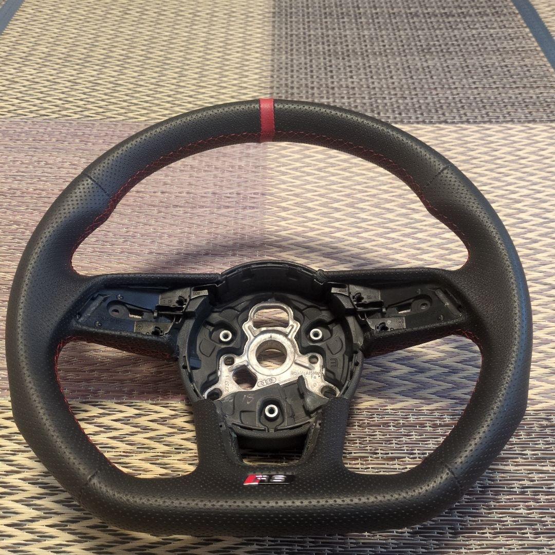 アウディaudi ステアリング・ハンドル RS3
