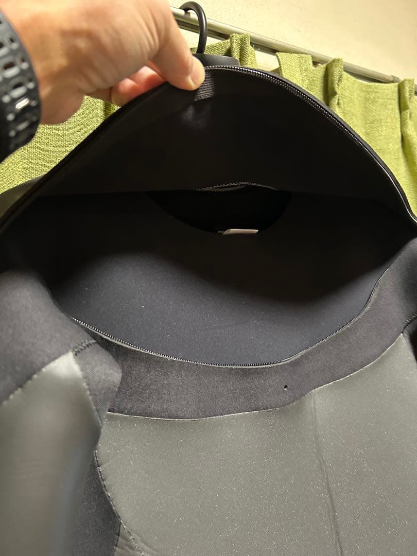 オニールセミドライ5x 3mm MLサイズ美品 1年前に正規新品購入使用数回