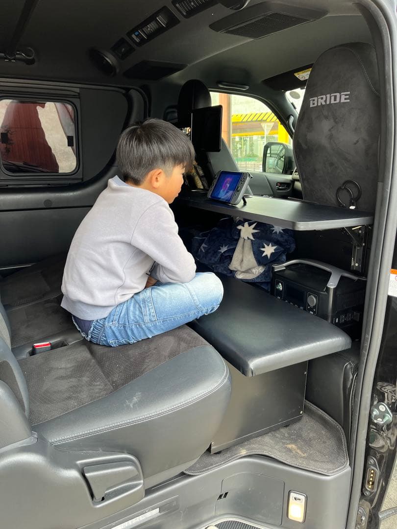 えむひめさん予約　ハイエース　折り畳み　セカンドテーブル　金具のみ