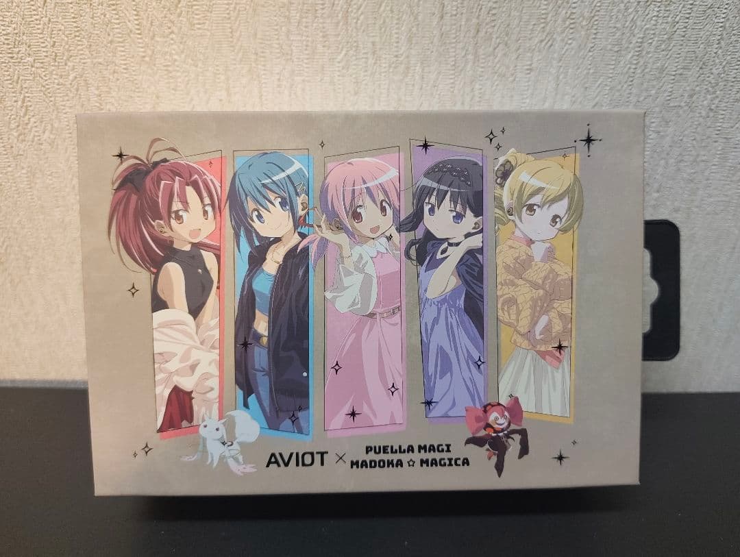ほ*ん様 【新品】AVIOT TE-V1R-MMM 魔法少女まどかマギカワイヤレ
