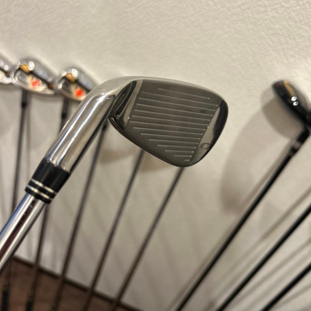 美品DAIWA13本アドバイザー　ロイヤルX　メンズ R ゴルフセット