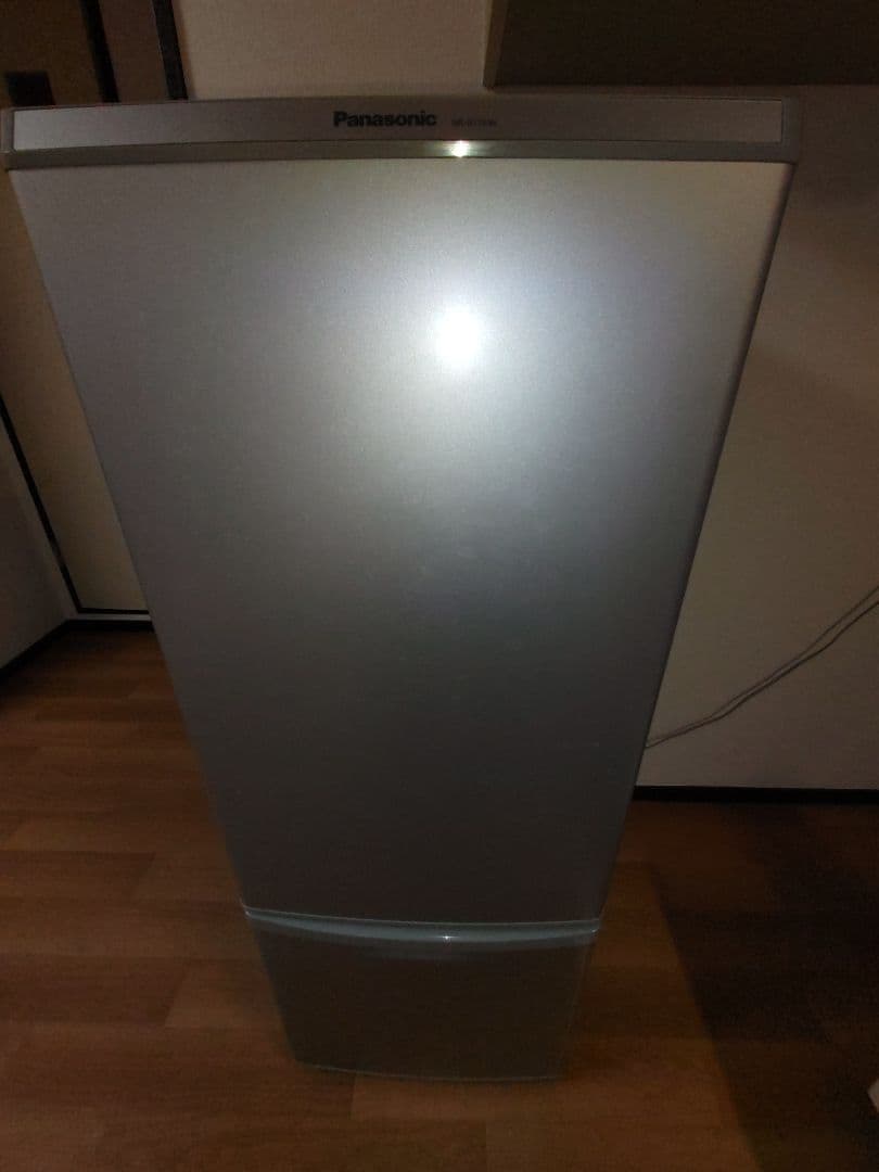Panasonic シルバー冷蔵庫 NR-B179W-S　送料込み