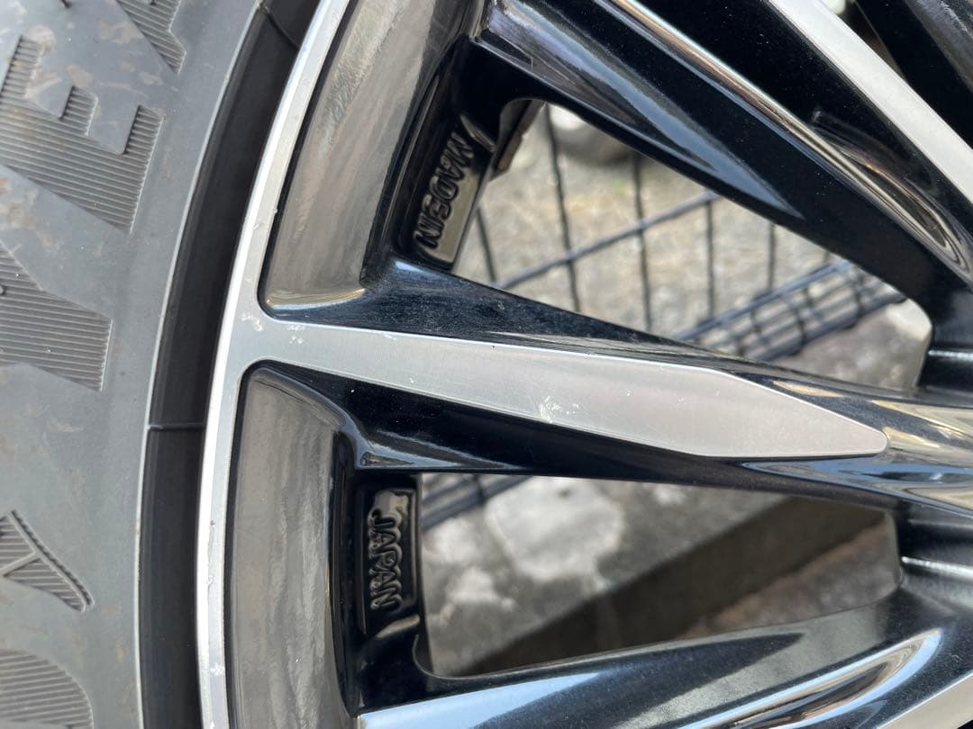 ①レイズ ベルサス ストラテジーア ヴォウジェ ノア ヴォクシー エスクァイア