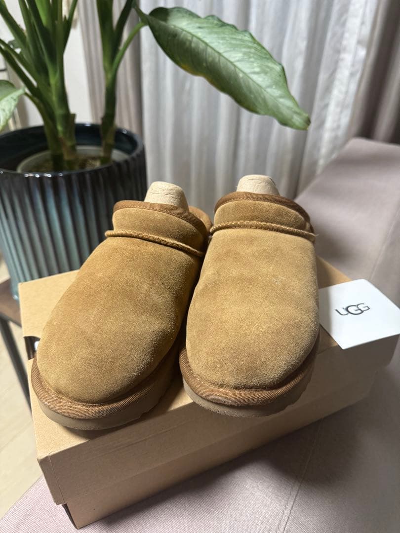 ひ*✨様 【 激レア】UGG CLASSIC SLIPPER －アグ　クラシック