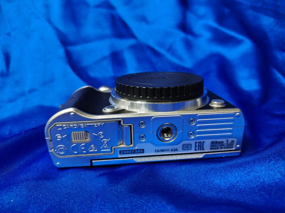 【新品】Nikon1 J5 ダブルレンズキット