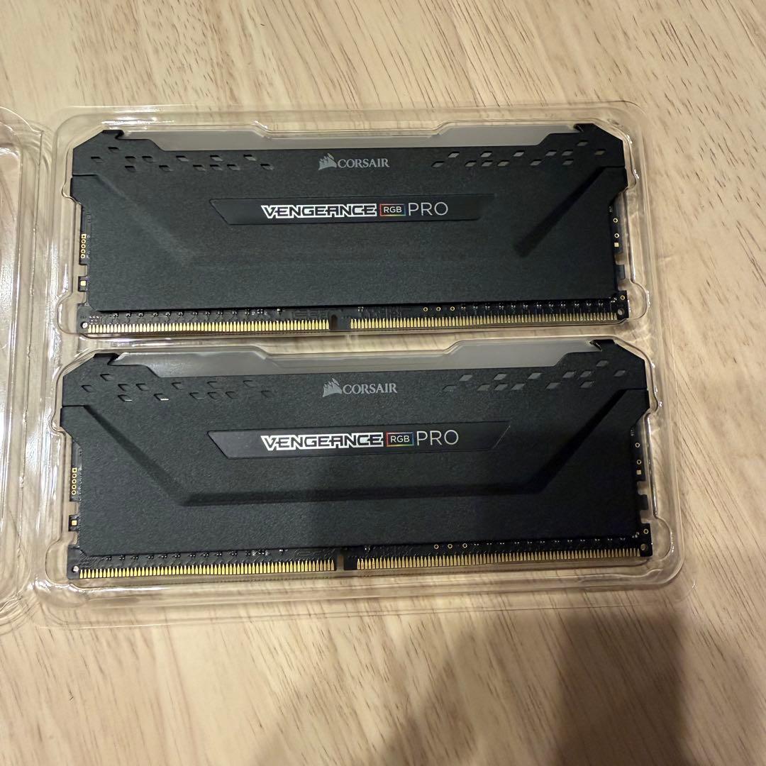 【箱付き】Corsair VENGEANCE RGB 16GB(8GB×2)