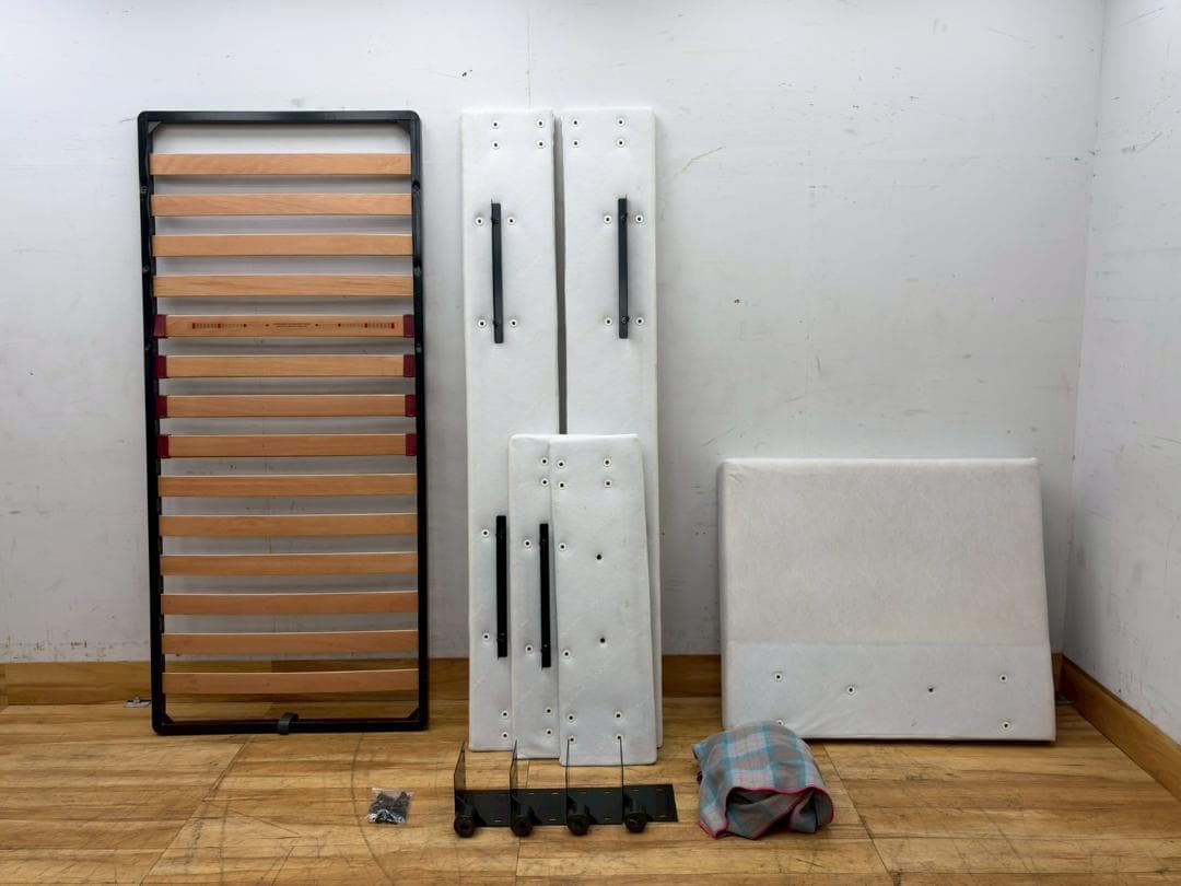 T7693☆展示品☆GERVASONI☆ジョルバゾーニ☆シングルベッドフレーム☆