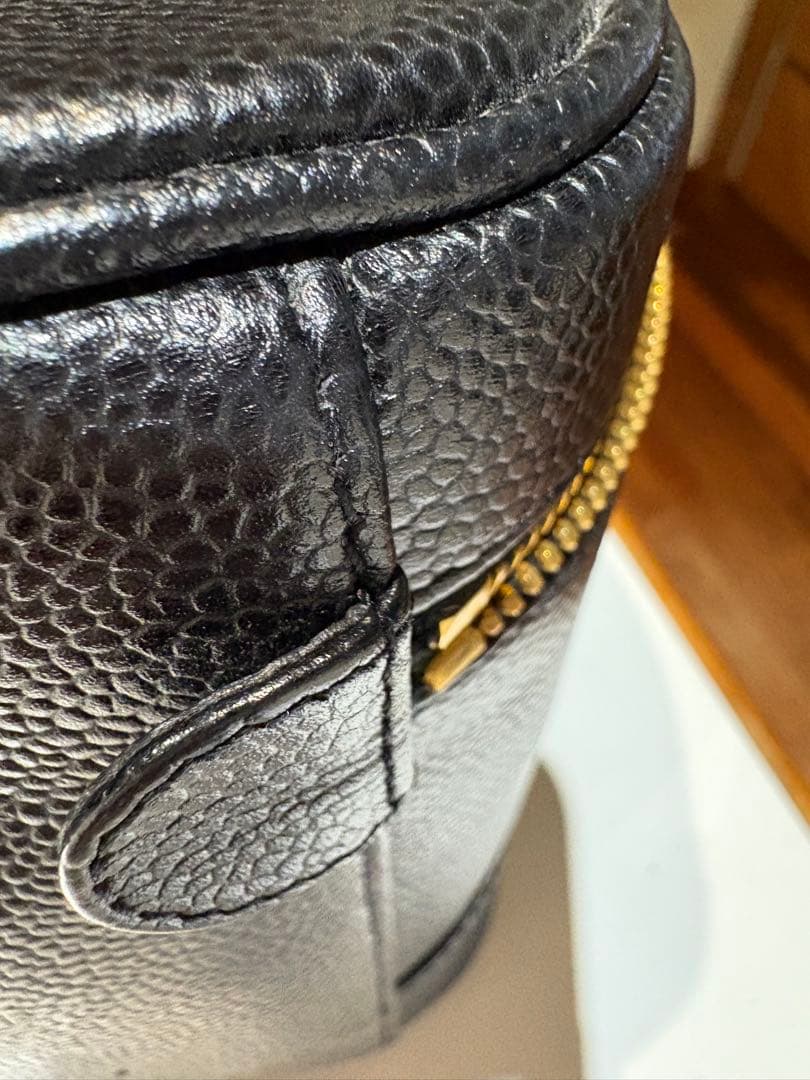 CHANEL ブラックレザー ハンドバッグ