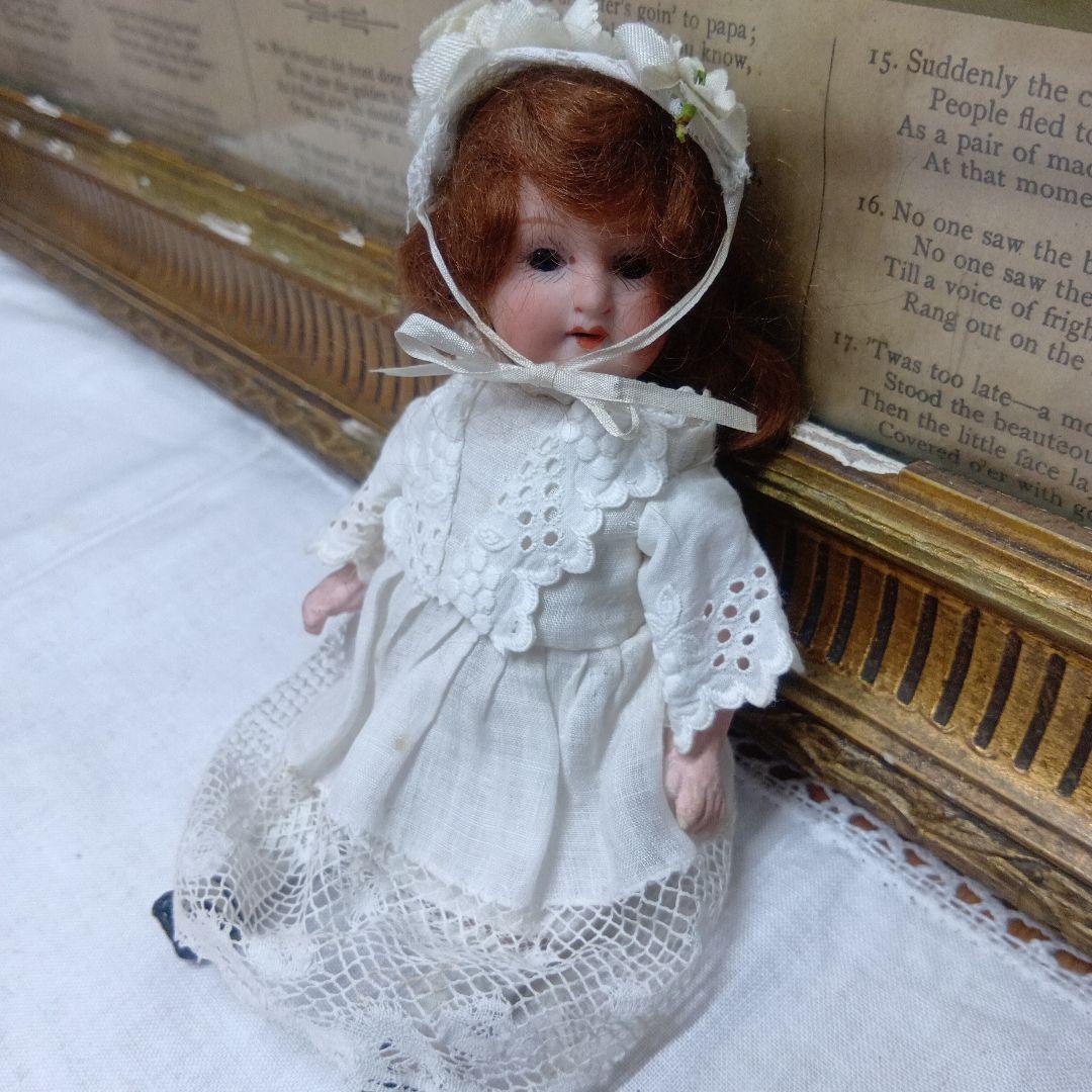 ♥ドイツからやって来た白いドレスがステキなアンティークビスクドール　ミニョネット