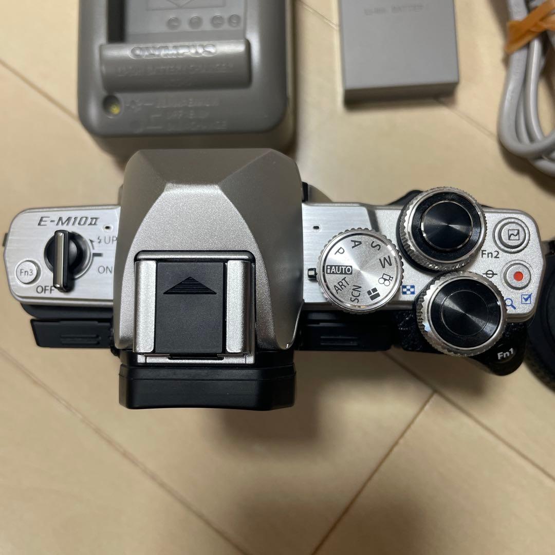 OLYMPUS OM-D E-M10Ⅱ ジャンク品　本体美品