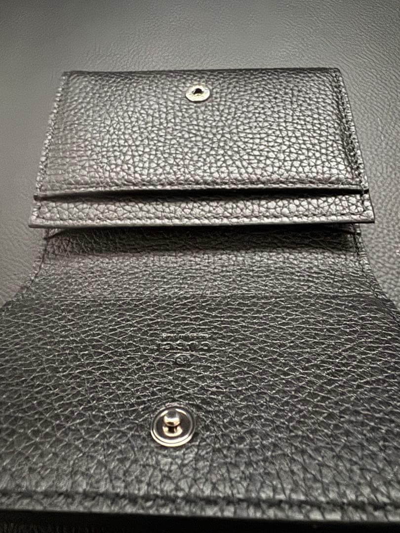 GUCCI ロゴ カードケース（名刺入れ）