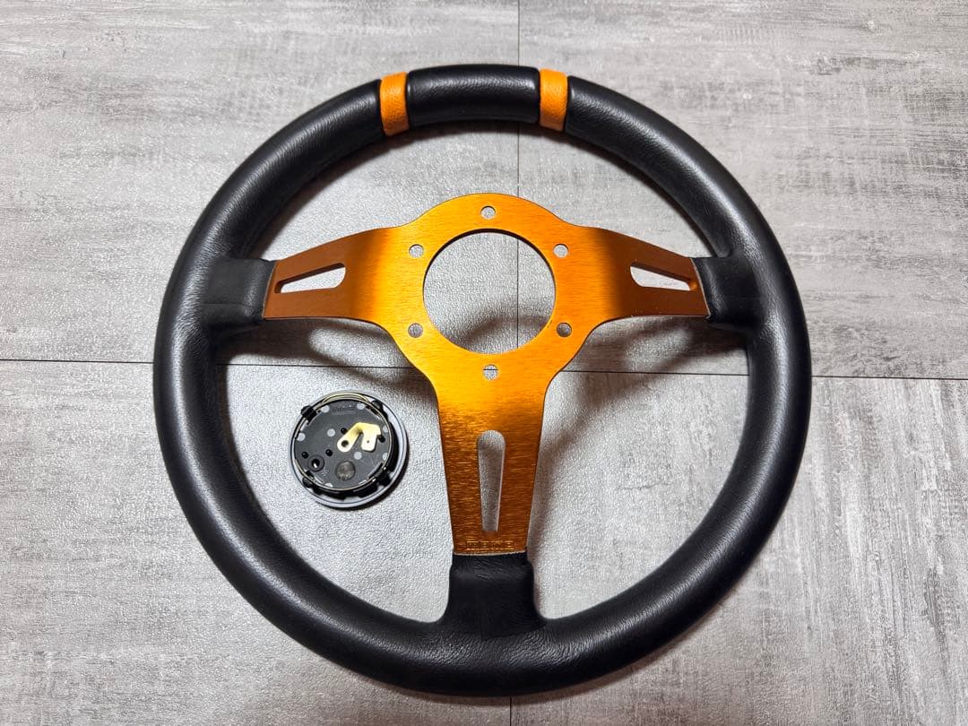 momo ステアリング ドリフティング 33φ