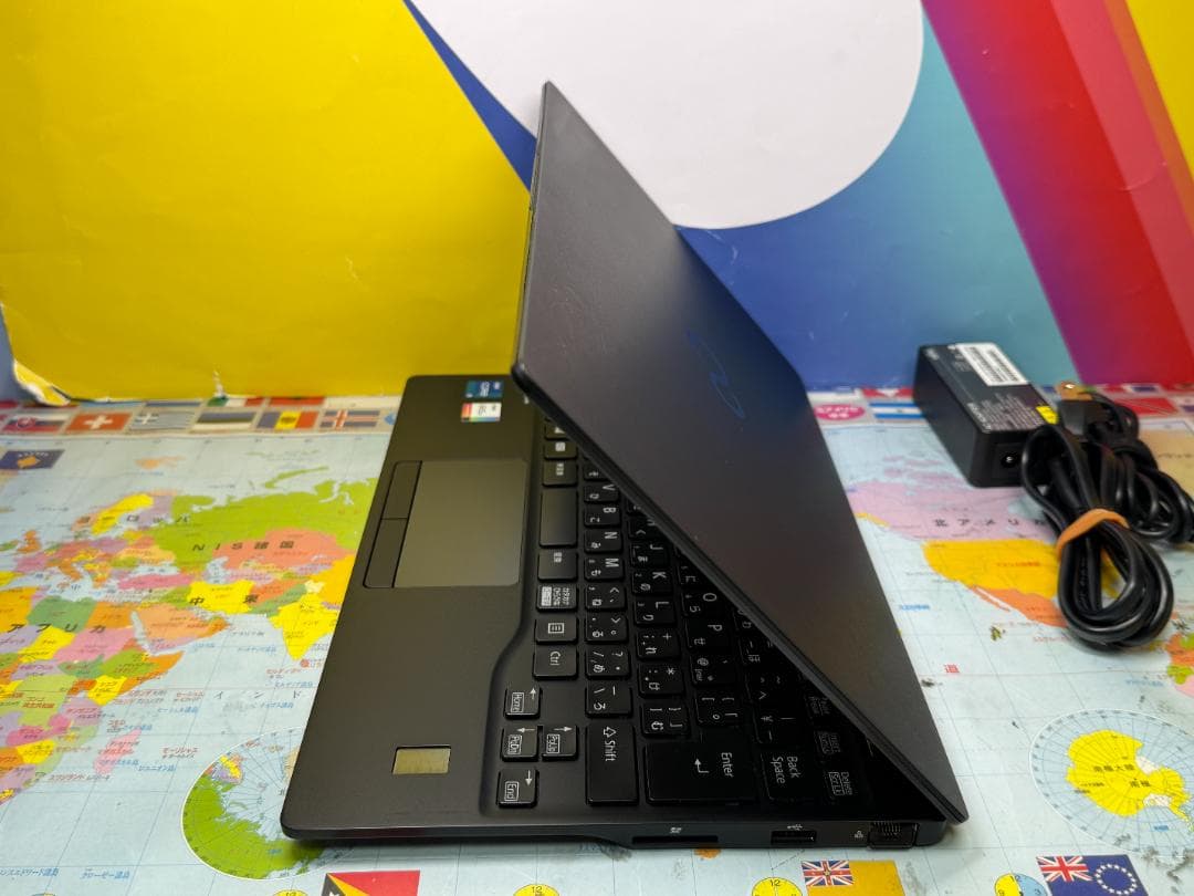 極美品 富士通 LIFEBOOK U9311/F 13.3型 超軽量 ノートPC