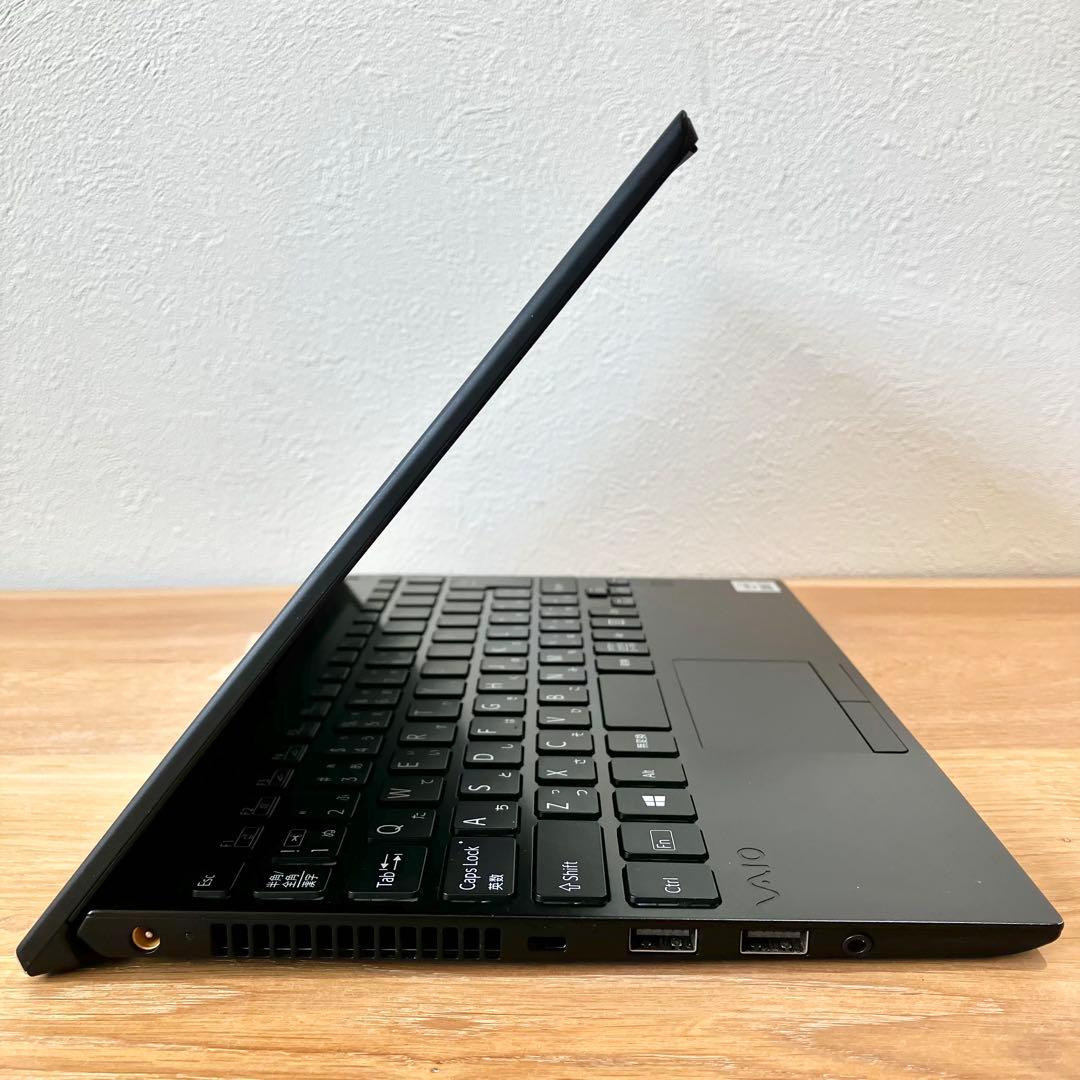 VAIO 第10世代 16GB SSD256GB 軽量ノートパソコン