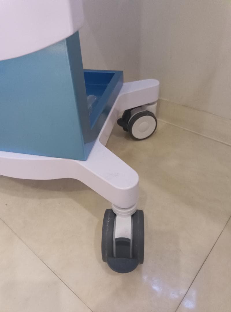 耐荷重40kg 超美品/スチール製のため頑丈】キャスター付きワゴン