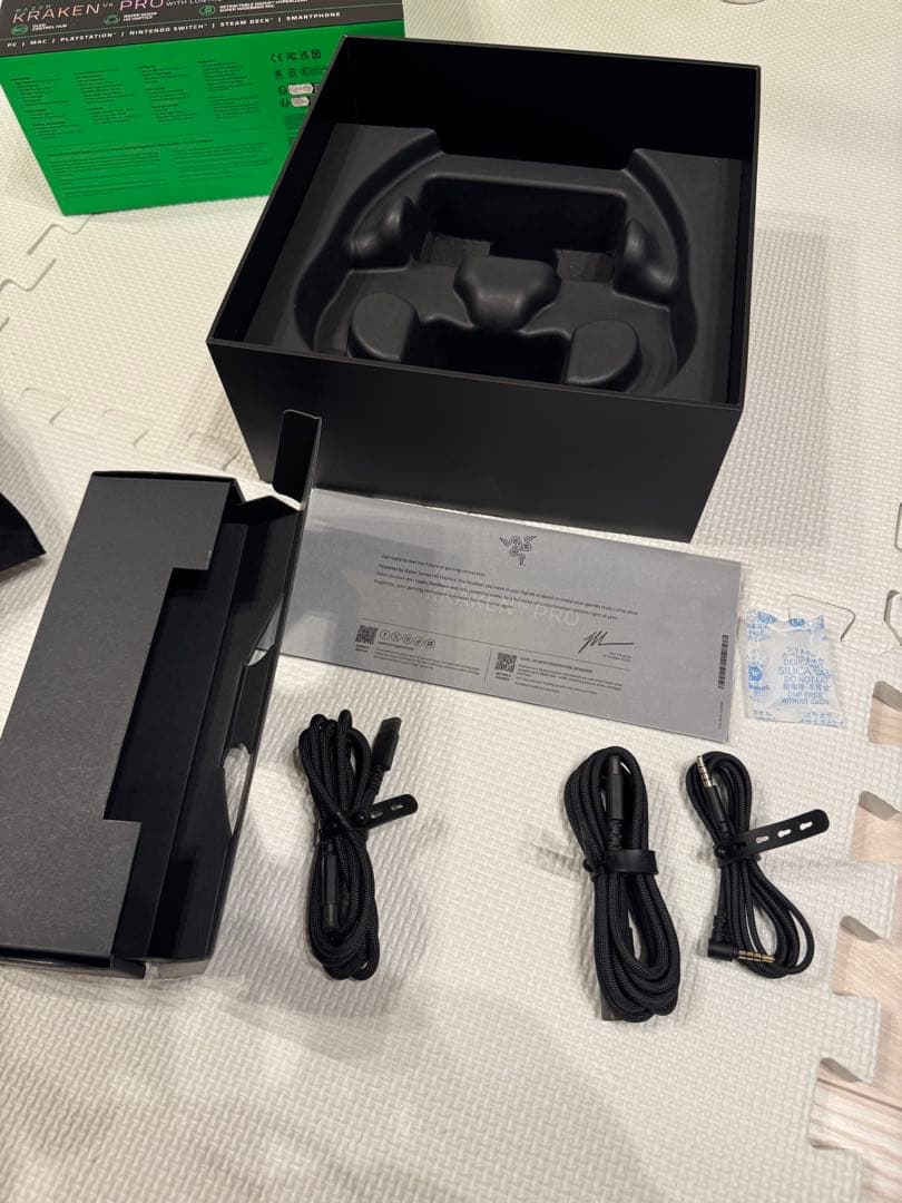 ヘッドホン Razer Kraken V4 Pro