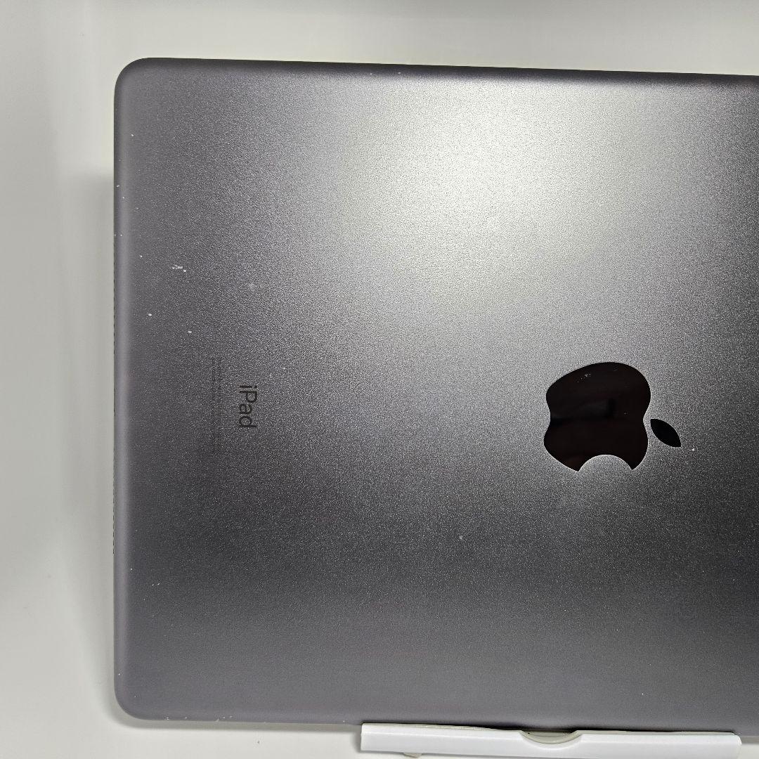 美品 動作品 iPad 第7世代 スペースグレイ 32GB MW742J/A