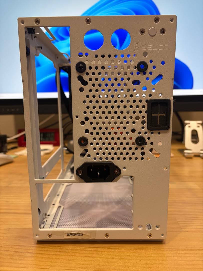 超小型でATX電源使えます！SSUPD MESHROOM D ITX PCケース