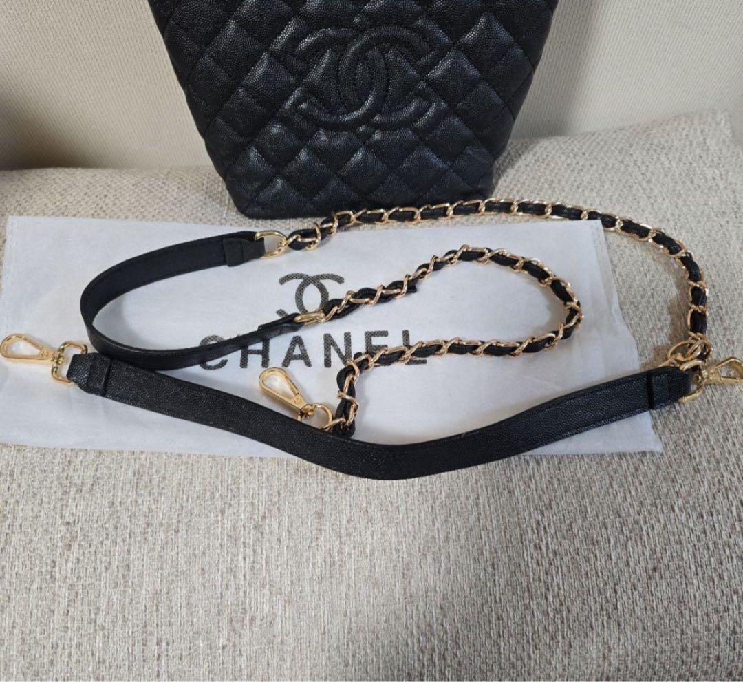 CHANEL キルティングショルダーバッグ