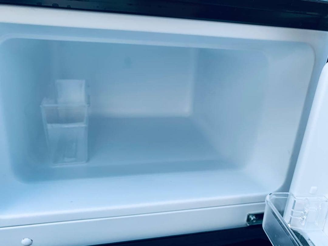 ♻️送料設置無料　comfee ノンフロン冷凍冷蔵庫　RCT90BL