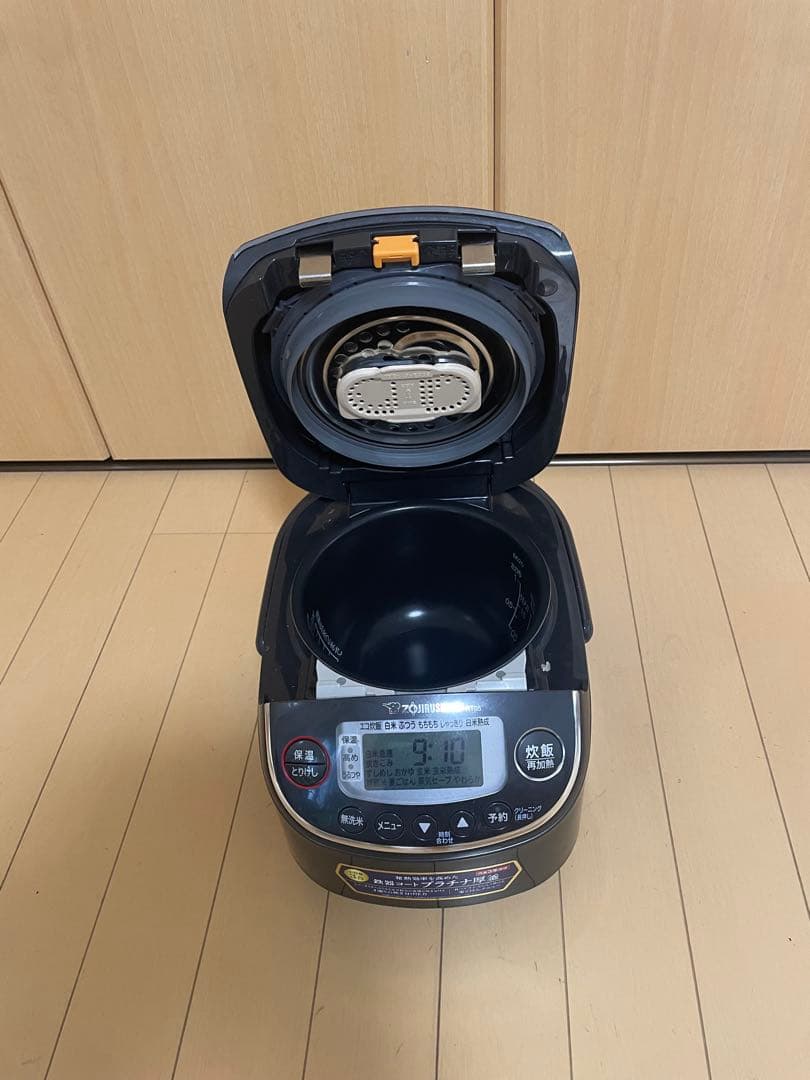 （超美品）NP-RT05-BA 象印 炊飯器 圧力 IH炊飯ジャー 3合炊き