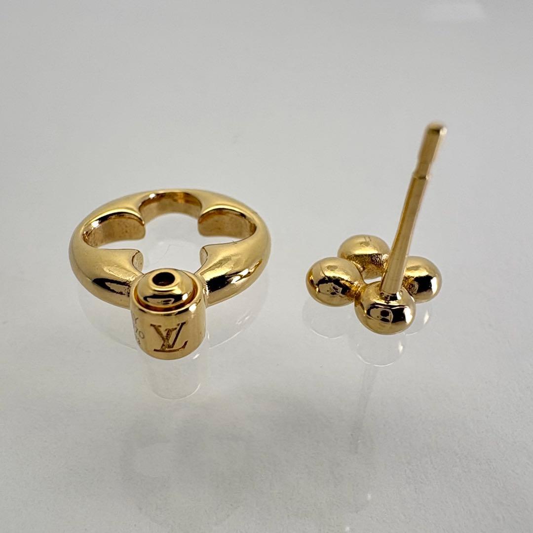 LOUIS VUITTON ピアス LVフラワーグラム ブックルドレイユ