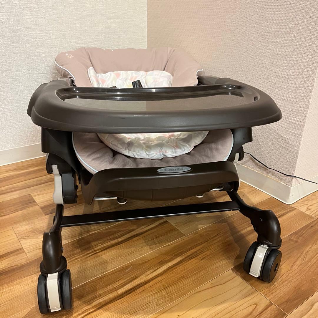 【美品】 コンビ ネムリラ 4キャス ハイローチェア アカチャンホンポ限定