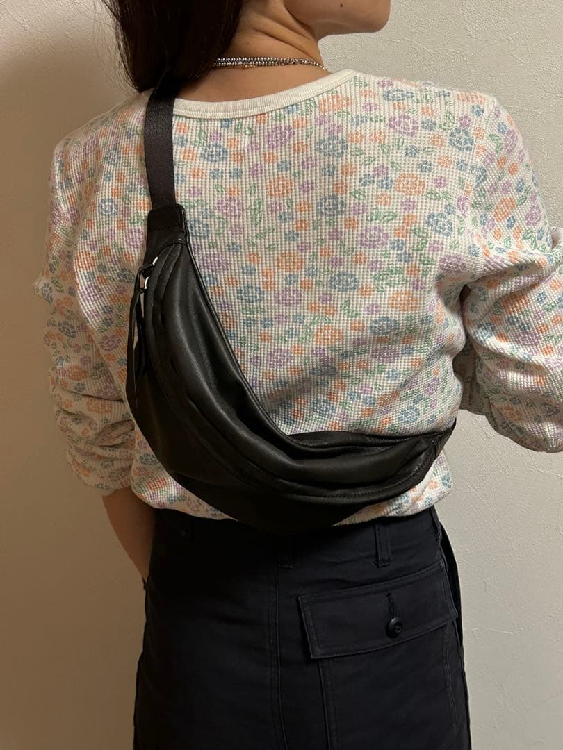 【新品未使用】エンダースキーマ HenderScheme ボディバッグ