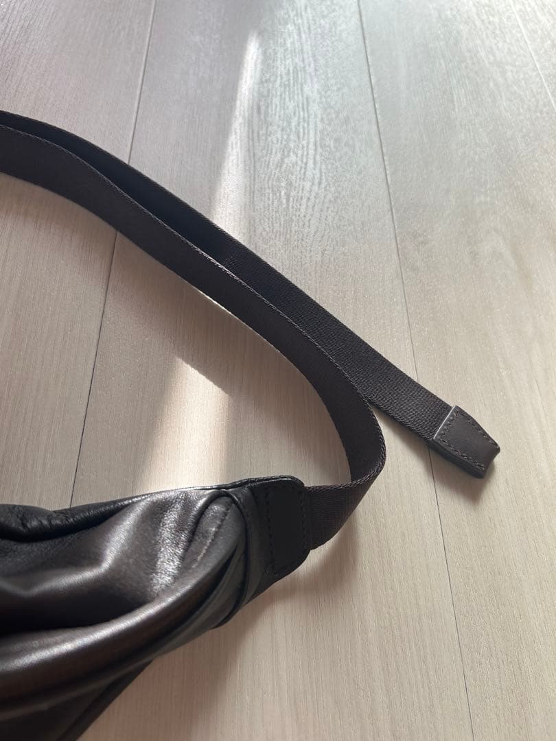 【新品未使用】エンダースキーマ HenderScheme ボディバッグ