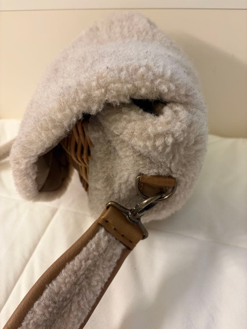 ebagos *HIRAMEITA ボアウトウト ボディーバッグS