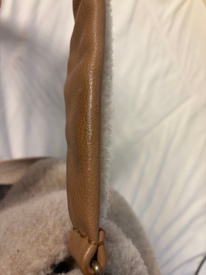 ebagos *HIRAMEITA ボアウトウト ボディーバッグS