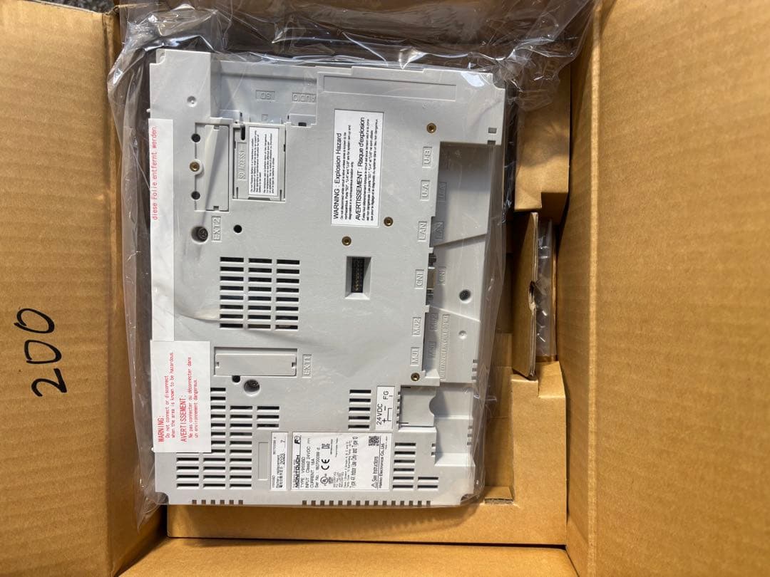 富士電機 タッチパネル V9100iSD新品同様。未使用。長期保管品。動作未確認