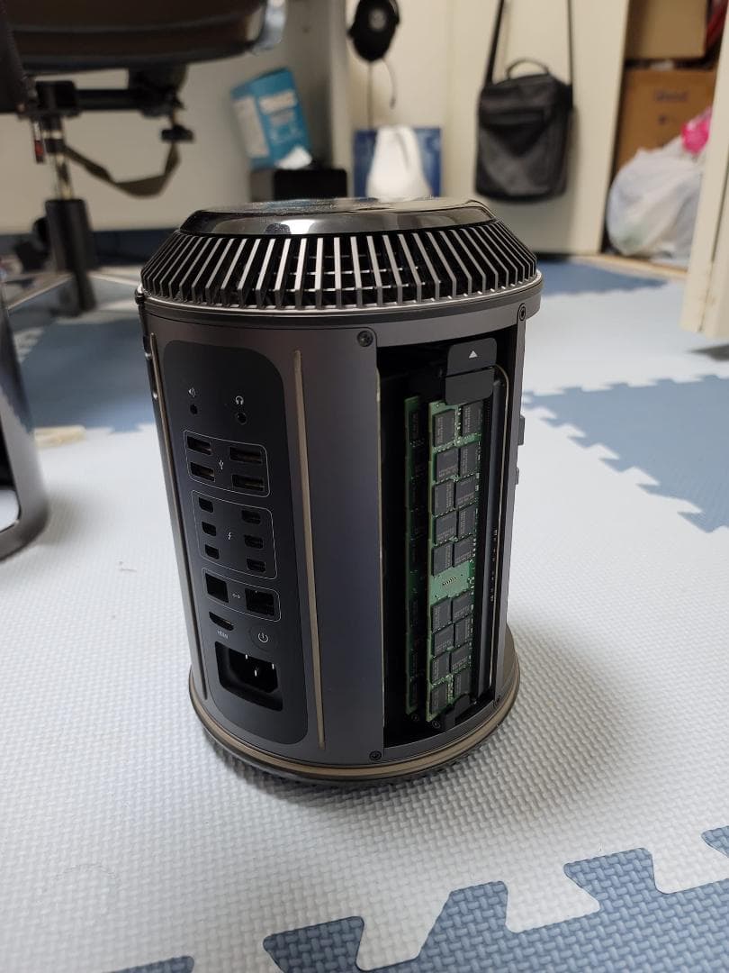 Mac Pro 2013 12コア2.7GHz メモ64GB D700x2