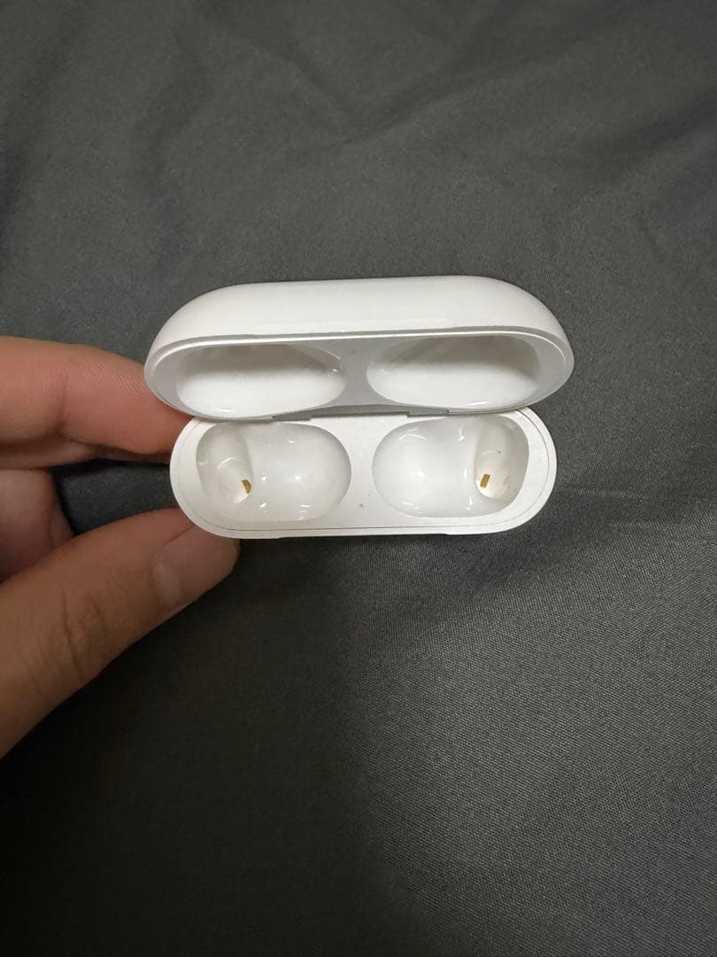AirPods Pro (第2世代) 本体　ケース付き
