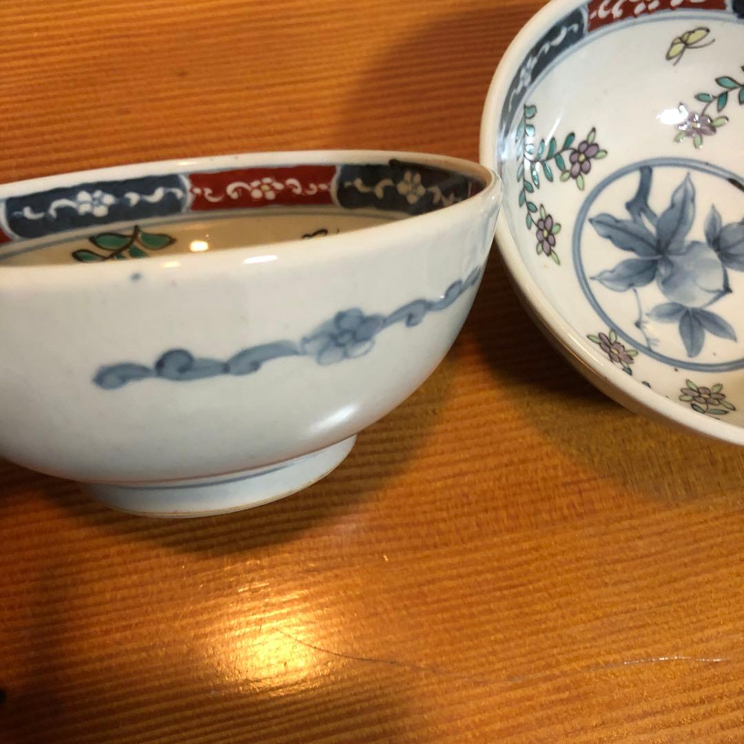 有田焼　五代走波　染錦 桃絵小花蝶文 鉢