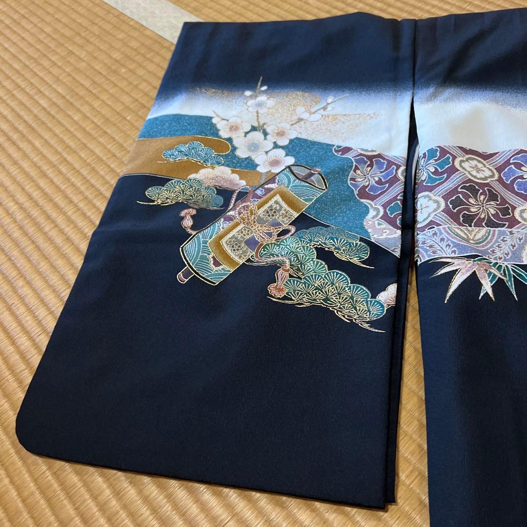 【極美品 大きいサイズ】伝統的な着物 緑とグレーと金糸のグラデーション