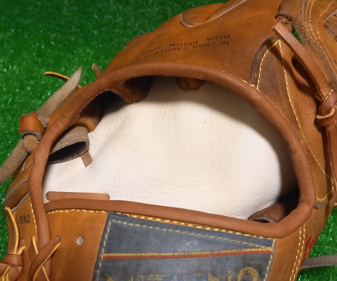 美津濃ワールドウィン硬式グローブ阪急ブレーブス山口高志投手刺繍入り、赤カップ