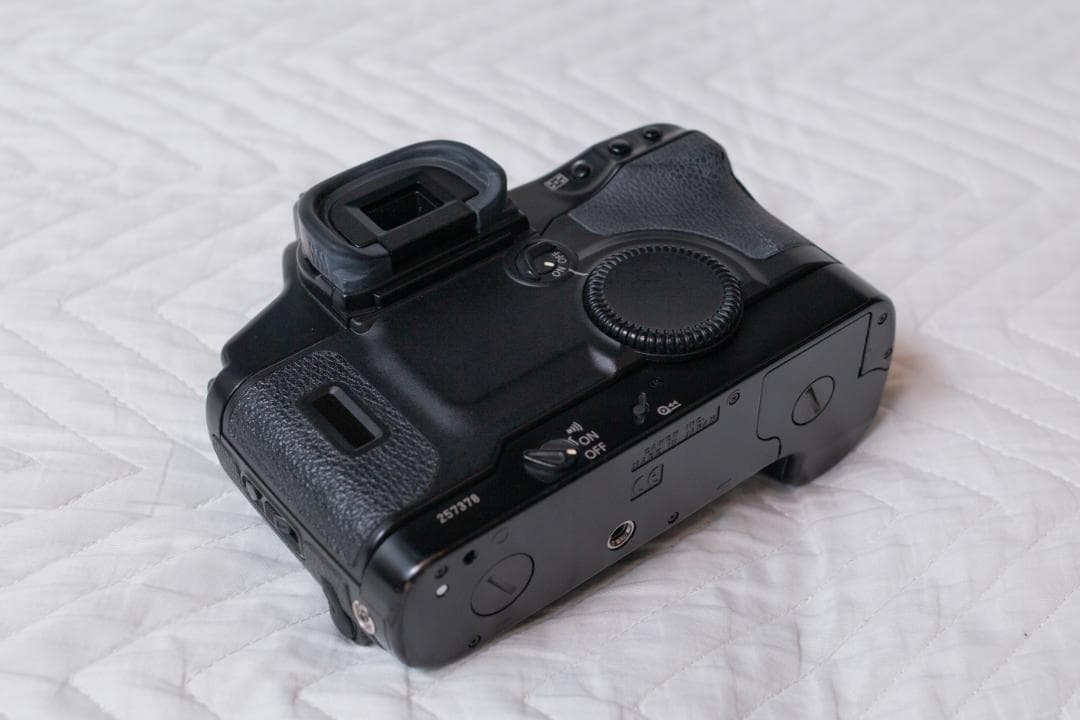 Canon EOS-1V（フィルムカメラボディ）