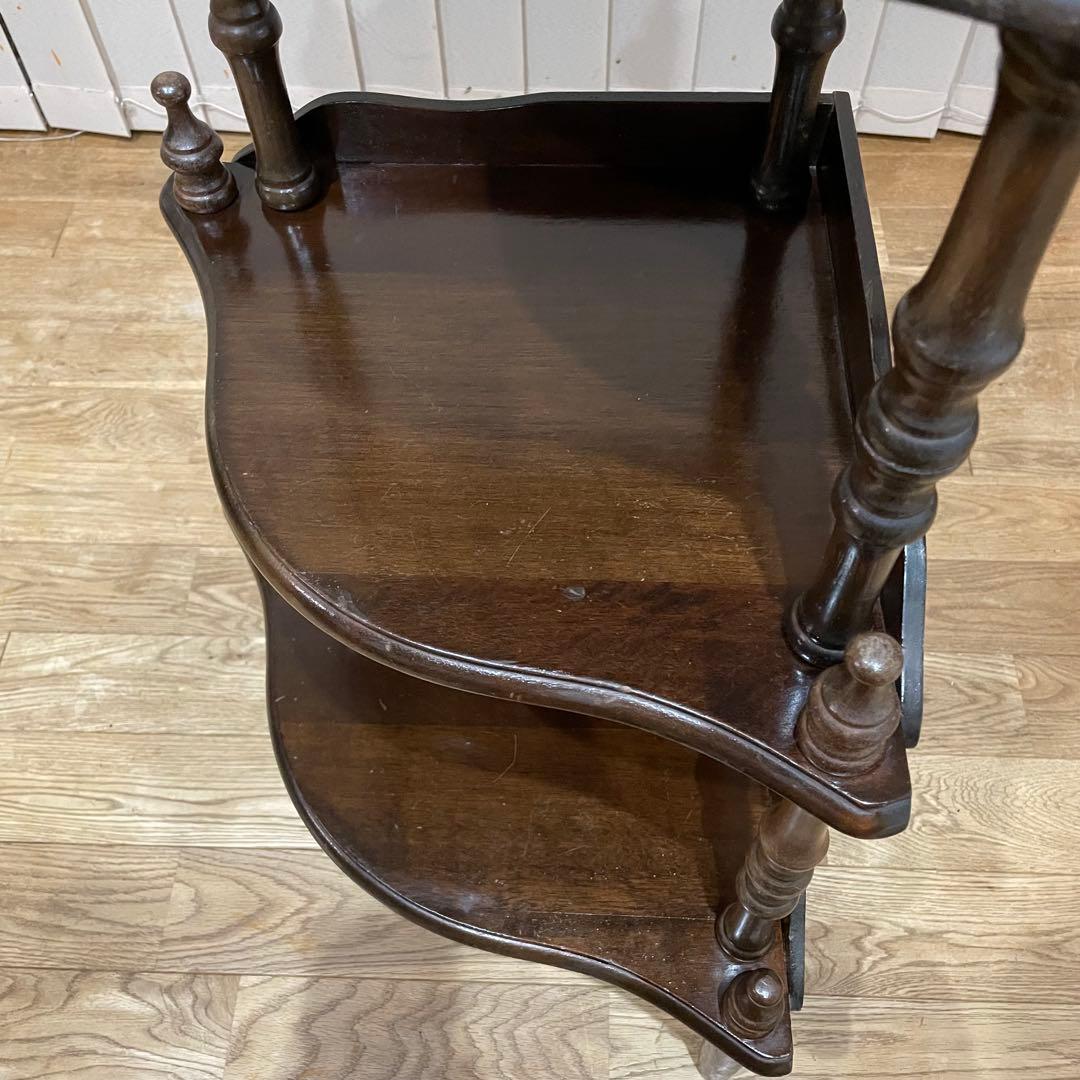 【レア】アンティーク　木製　コーナーラック　飾り棚　ビンテージ　収納　3段